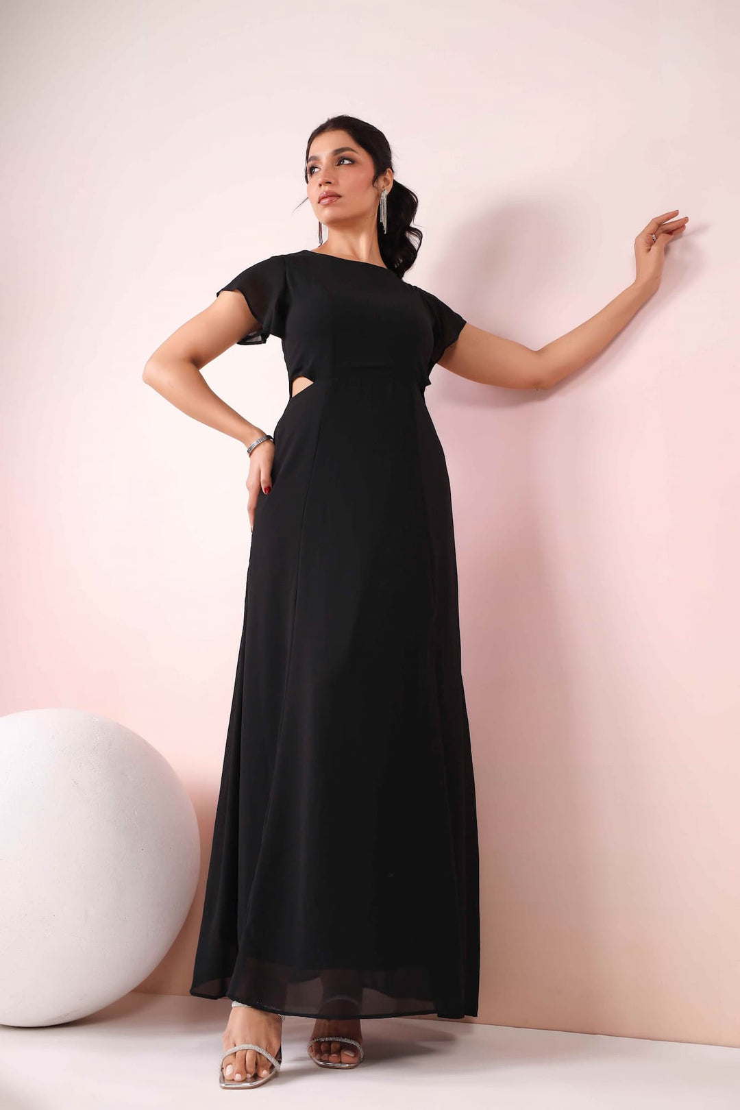 Black Round Neck Waist Cutout Maxi Dress